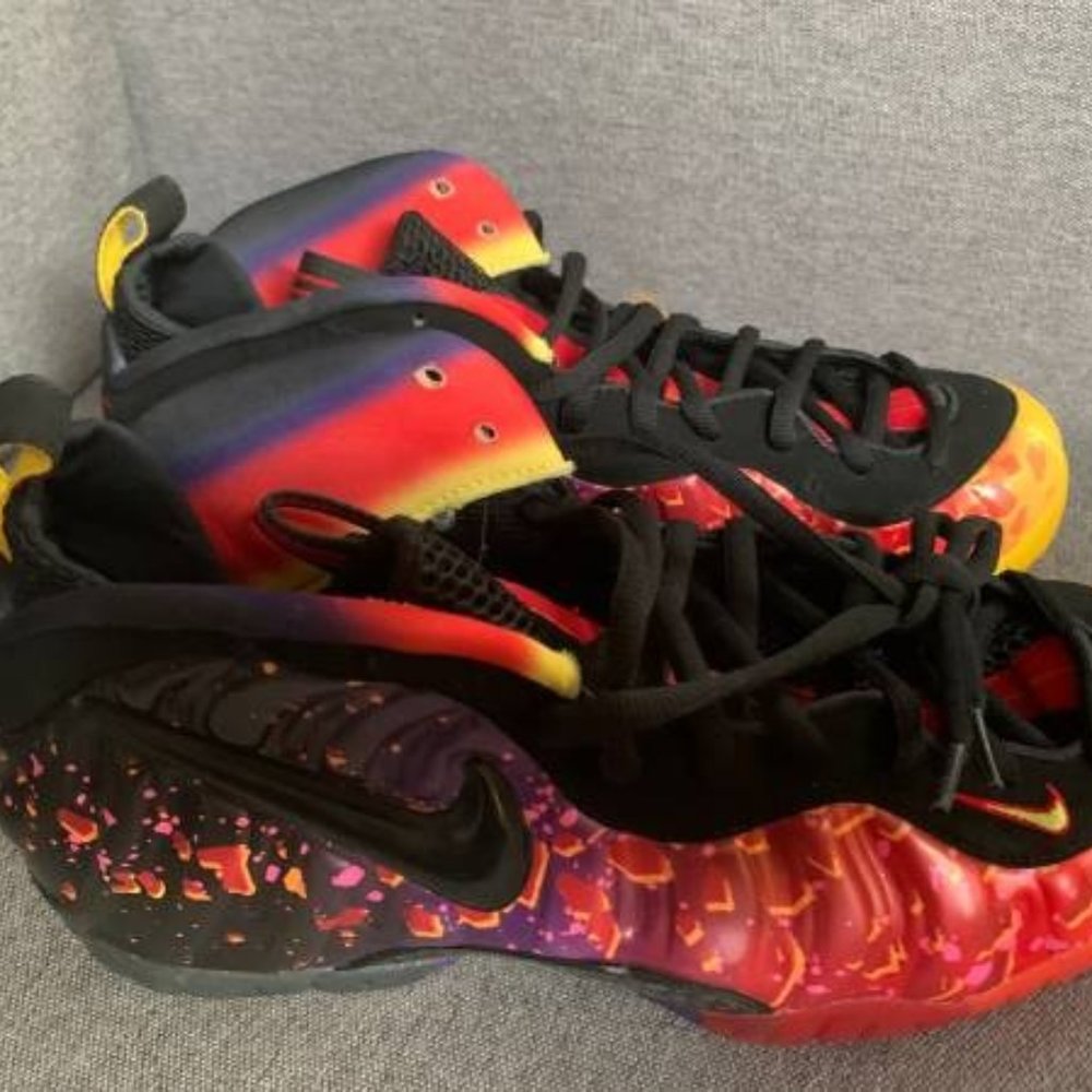 Nike Zoom Foamposite Asteroid Hi-Top Shoes (Mens 10)